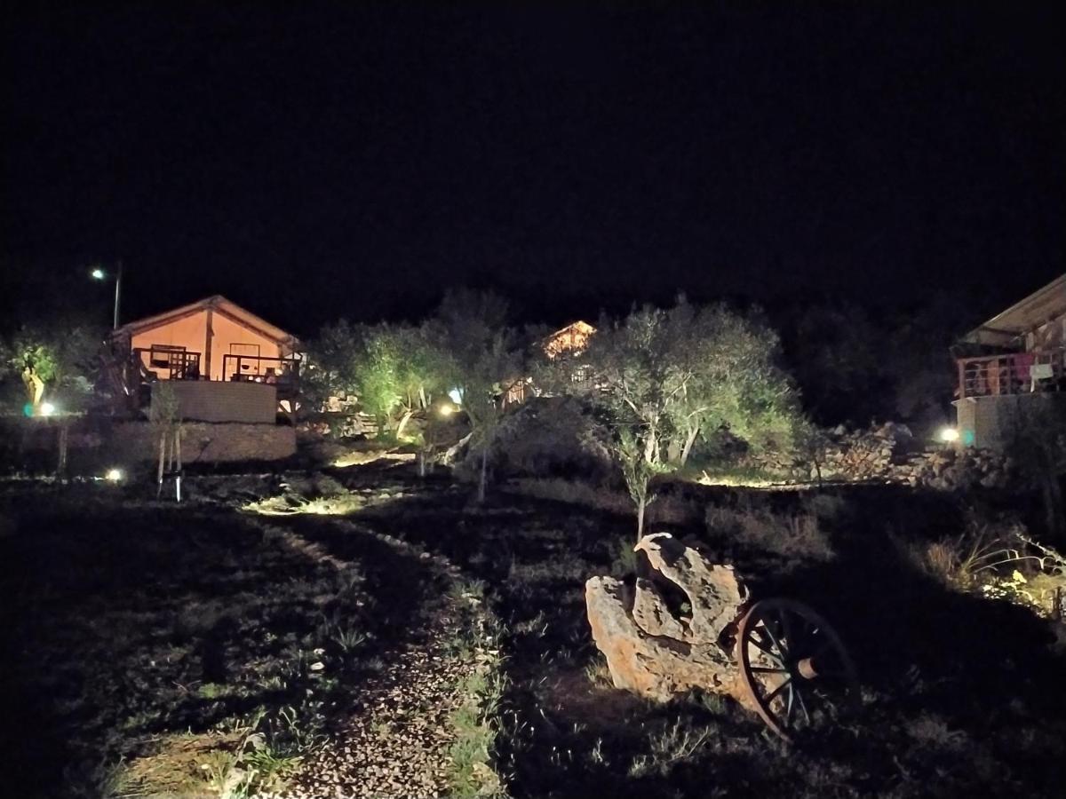Hotel Prima Insula Glamping Brusici Exteriér fotografie