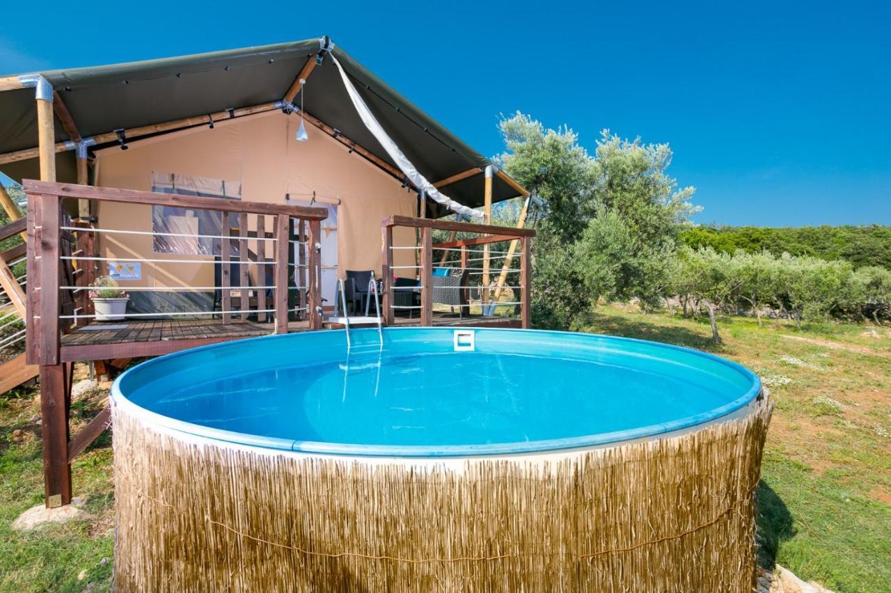 Hotel Prima Insula Glamping Brusici Exteriér fotografie