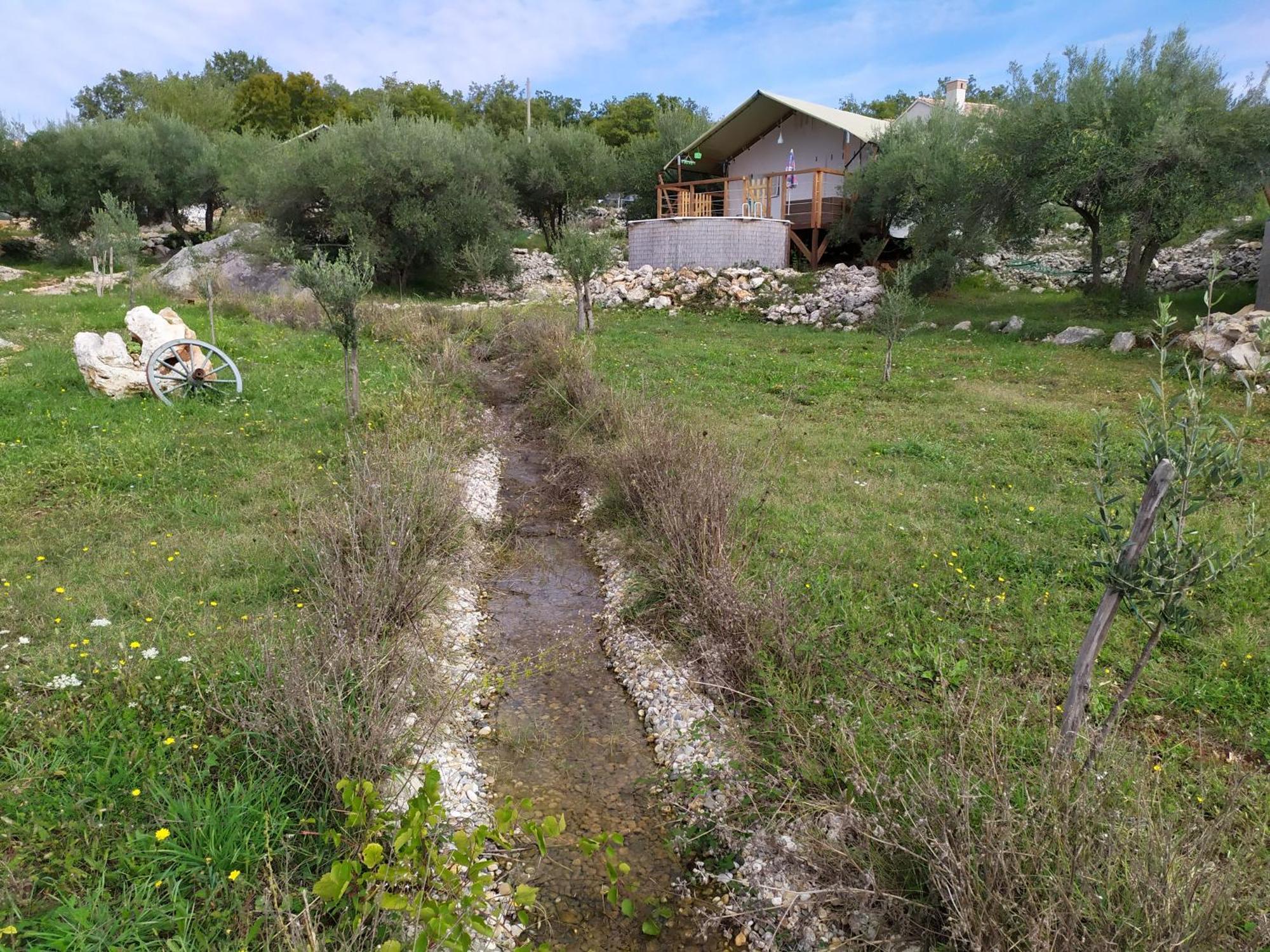 Hotel Prima Insula Glamping Brusici Exteriér fotografie
