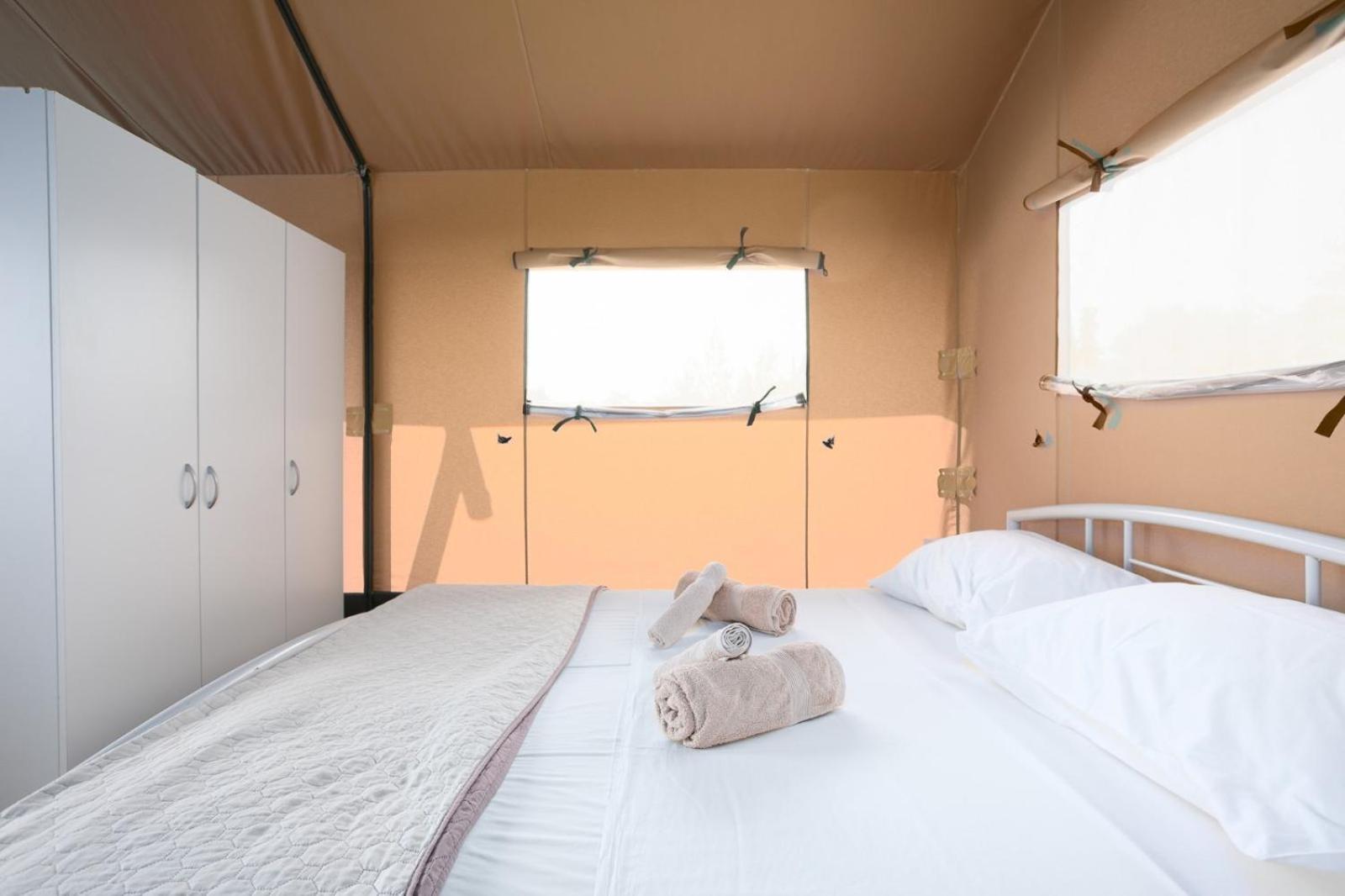 Hotel Prima Insula Glamping Brusici Exteriér fotografie