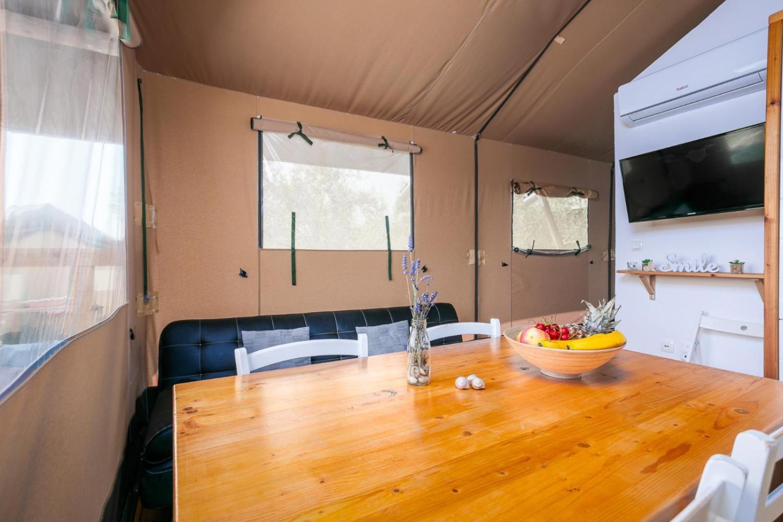 Hotel Prima Insula Glamping Brusici Exteriér fotografie